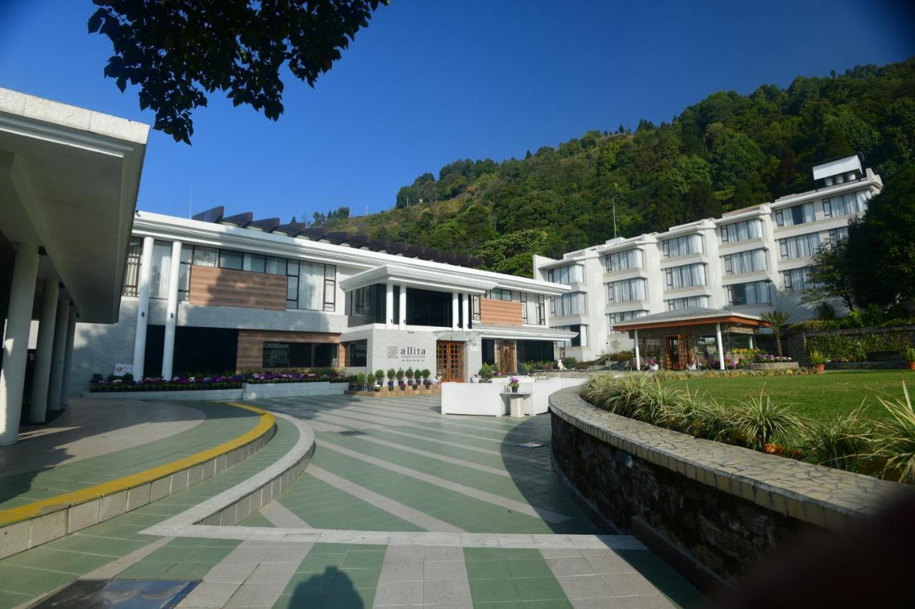 Allita Hotel & Resorts Kurseong Luaran gambar